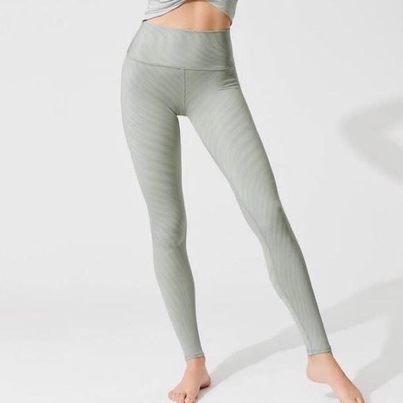 NWOT ALO airbrush leggings ๐ - Picture 1 of 5